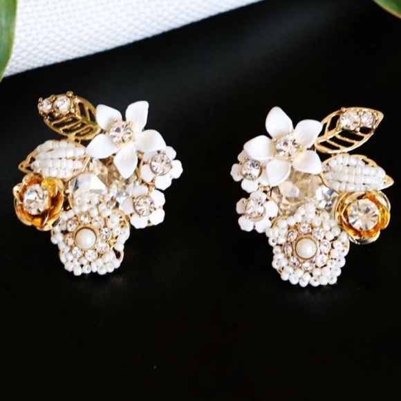 Miriam Haskell Jewelry - NEW Miriam Haskell Floral Cluster Clip-on Earrings